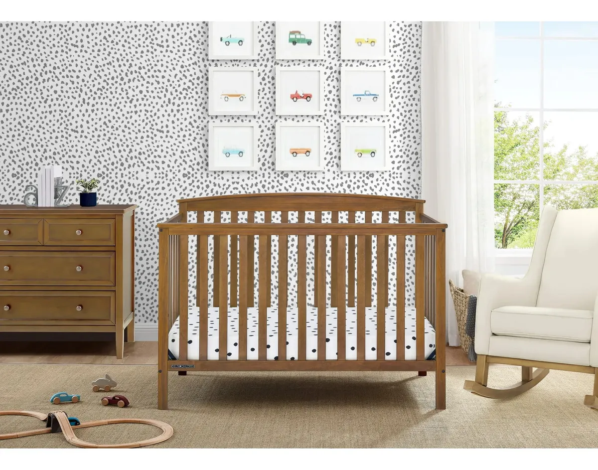 Cuna Convertible Delta Children Hanover Chesnut 6 en 1 de Madera